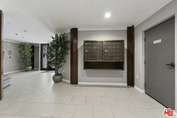 1820 Benecia AVE #402, Los Angeles, CA 90025