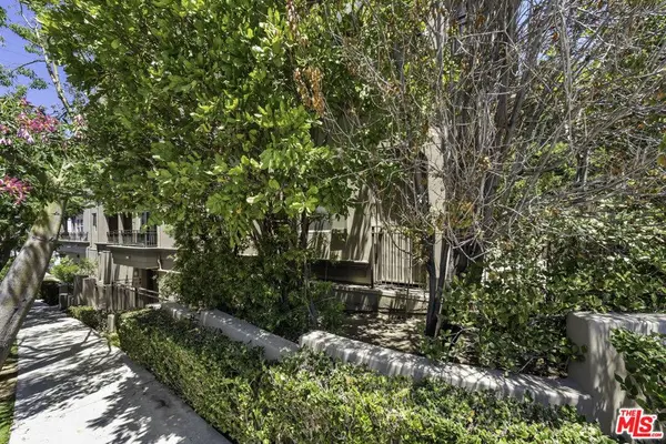 1820 Benecia AVE #402, Los Angeles, CA 90025