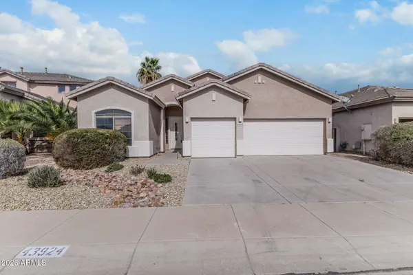 43924 W MCCLELLAND Drive, Maricopa, AZ 85138