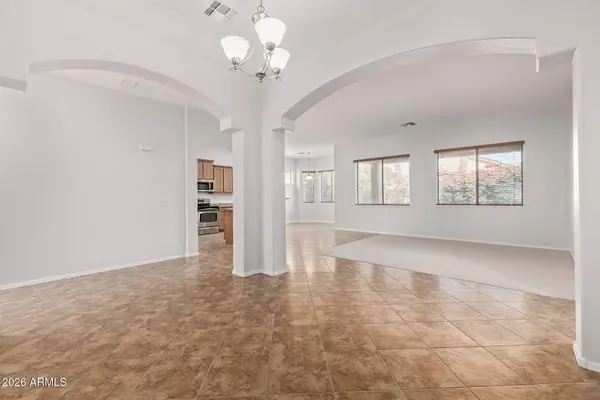 43924 W MCCLELLAND Drive, Maricopa, AZ 85138