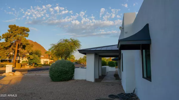 6700 E SOLANO Drive, Paradise Valley, AZ 85253