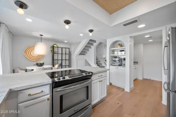 7343 E NORTHLAND Drive, Scottsdale, AZ 85251