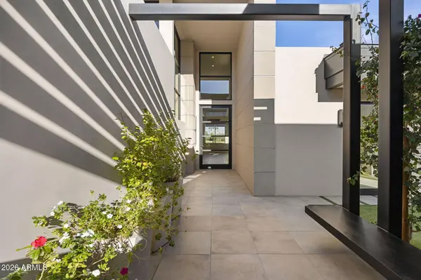 4863 N ASCENT Drive, Scottsdale, AZ 85251