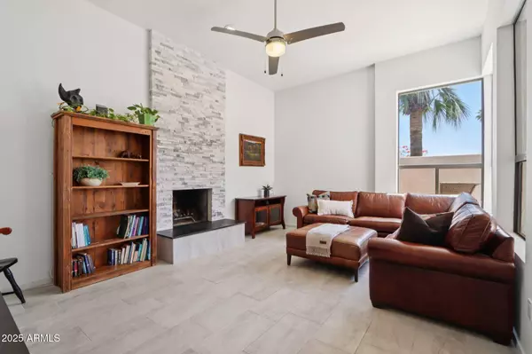 6720 E KELTON Lane, Scottsdale, AZ 85254