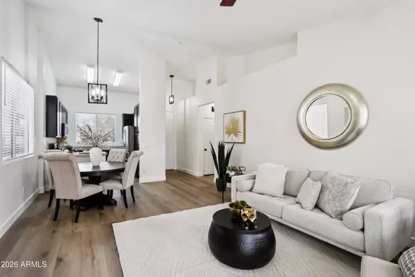 6925 W HARRISON Street, Chandler, AZ 85226