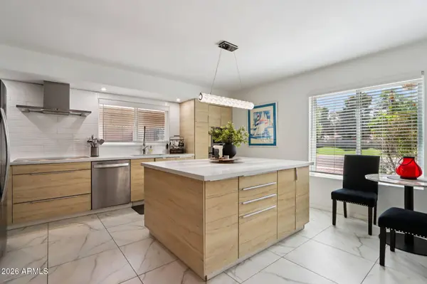 4408 W JULIE Drive, Glendale, AZ 85308