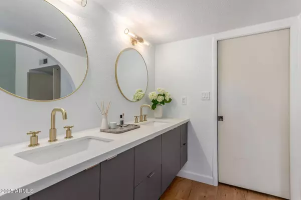 2432 W EVANS Drive, Phoenix, AZ 85023