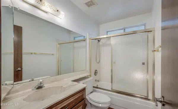 2014 E MAGDALENA Drive, Tempe, AZ 85283