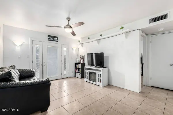 600 S DOBSON Road #122, Mesa, AZ 85202