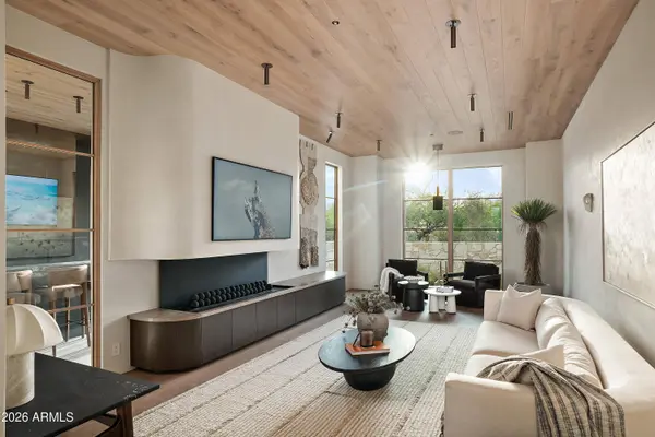 5709 N HARDING Drive, Paradise Valley, AZ 85253