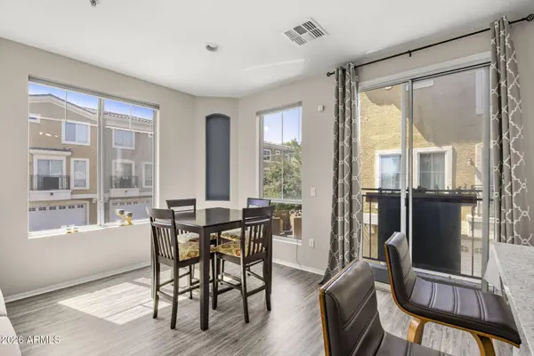2450 W GLENROSA Avenue #9, Phoenix, AZ 85015