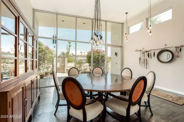 1925 E LAMAR Road, Phoenix, AZ 85016