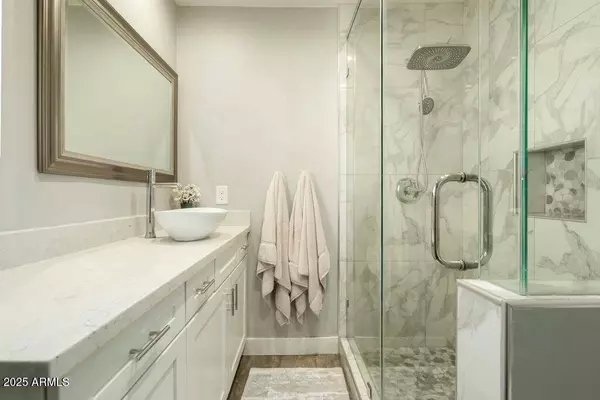 8115 E CYPRESS Street, Scottsdale, AZ 85257