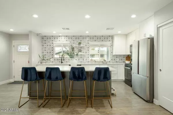 8115 E CYPRESS Street, Scottsdale, AZ 85257