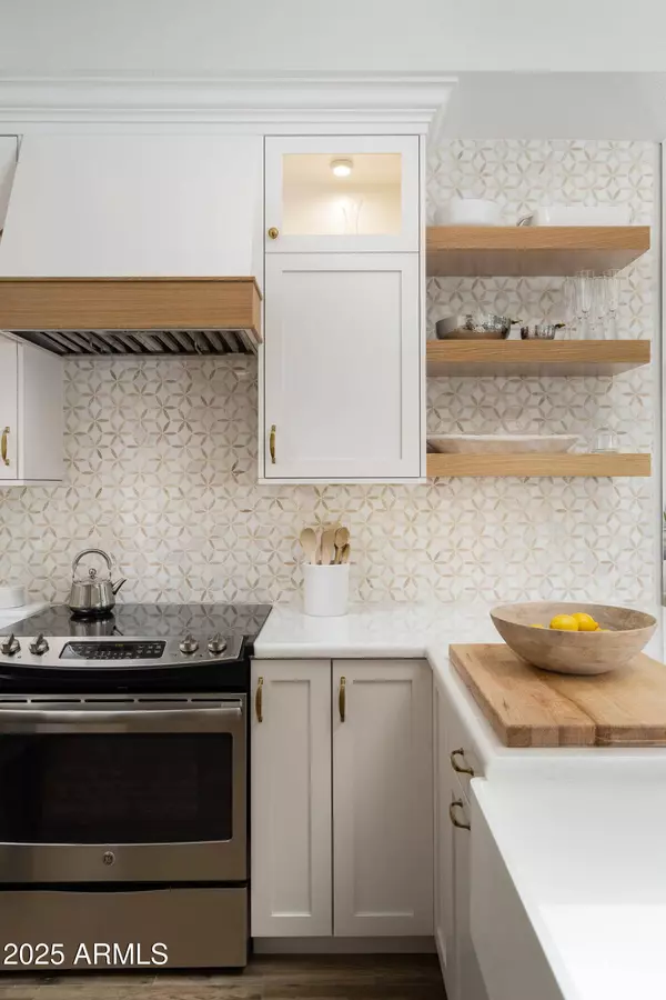 8270 N HAYDEN Road #2011, Scottsdale, AZ 85258