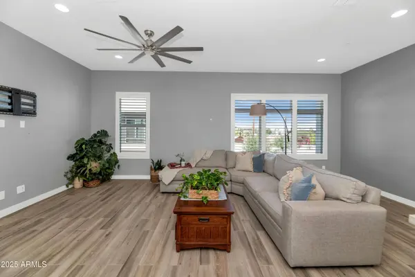 1717 E MORTEN Avenue #49, Phoenix, AZ 85020