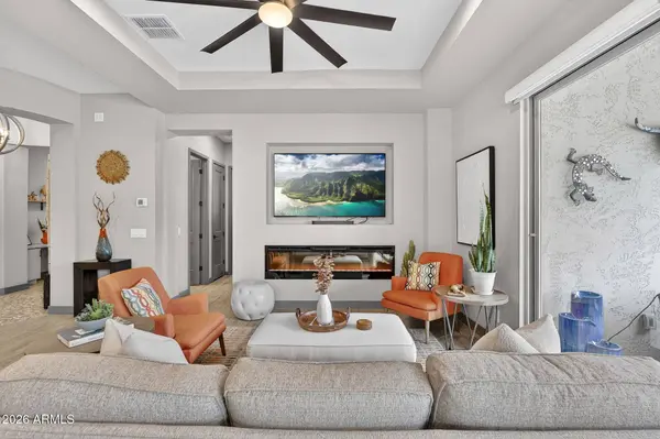 4238 E SKOUSEN Street, Gilbert, AZ 85295