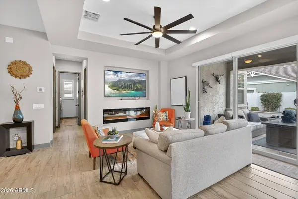 4238 E SKOUSEN Street, Gilbert, AZ 85295