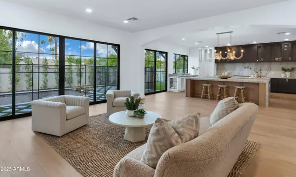 4244 N 45TH Place, Phoenix, AZ 85018