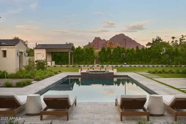 5524 N HOMESTEAD Lane, Paradise Valley, AZ 85253