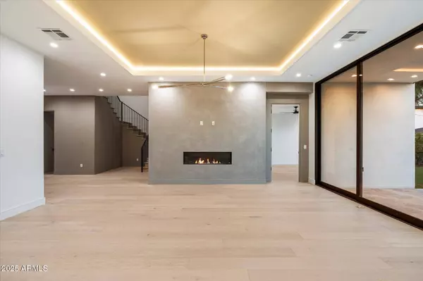 4537 E MONTECITO Avenue, Phoenix, AZ 85018