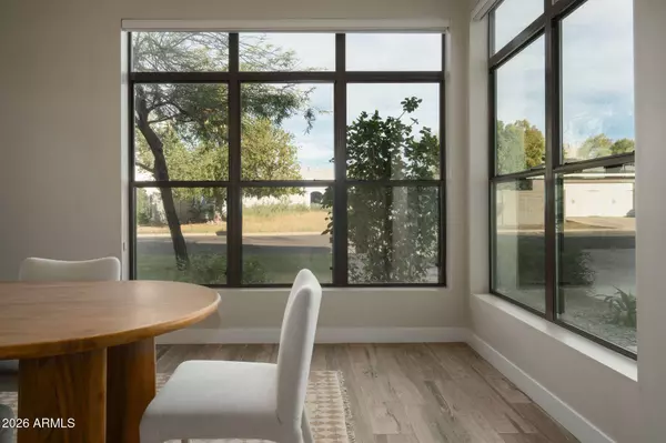 4533 E MONTECITO Avenue, Phoenix, AZ 85018