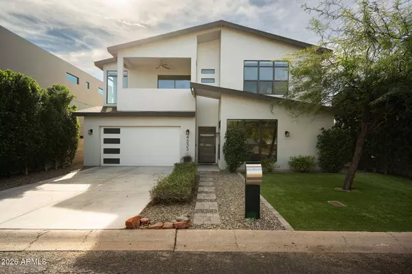 4533 E MONTECITO Avenue, Phoenix, AZ 85018