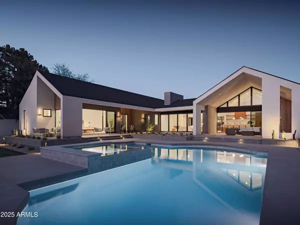 3046 N 45TH Street, Phoenix, AZ 85018