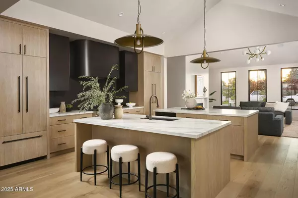 4215 N 34TH Street, Phoenix, AZ 85018