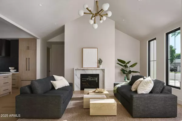 4215 N 34TH Street, Phoenix, AZ 85018