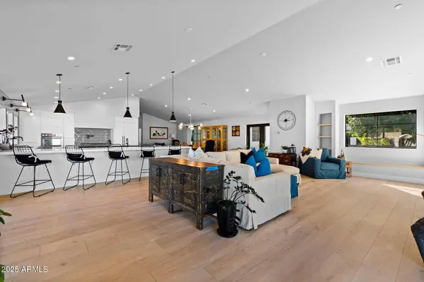 3842 E SAN MIGUEL Avenue, Paradise Valley, AZ 85253