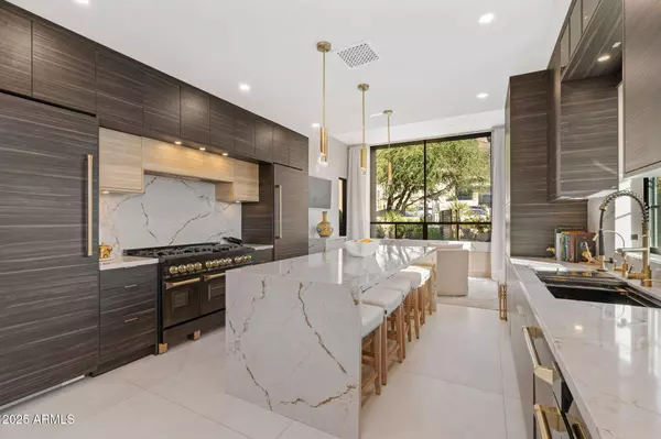 5905 N ECHO CANYON Lane, Phoenix, AZ 85018