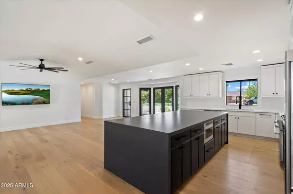 3612 E PIERSON Street, Phoenix, AZ 85018