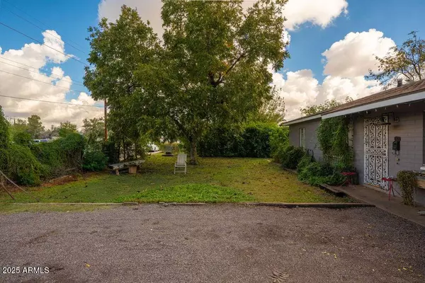 1717 E OAK Street, Phoenix, AZ 85006