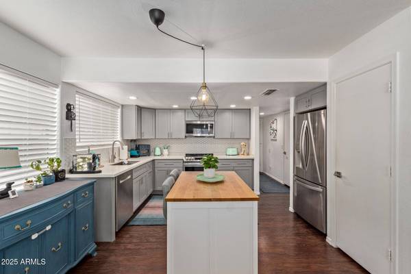 3222 E CORTEZ Street, Phoenix, AZ 85028