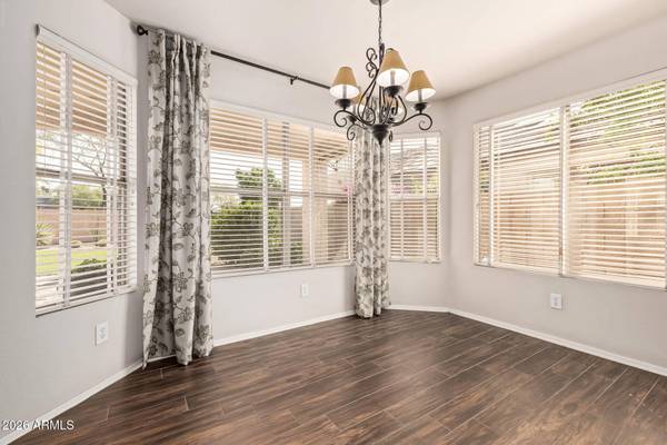 4631 E LONE CACTUS Drive, Phoenix, AZ 85050