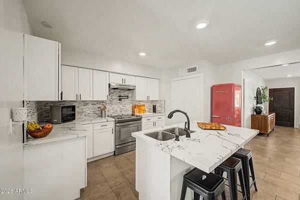 2708 N 26TH Place, Phoenix, AZ 85008