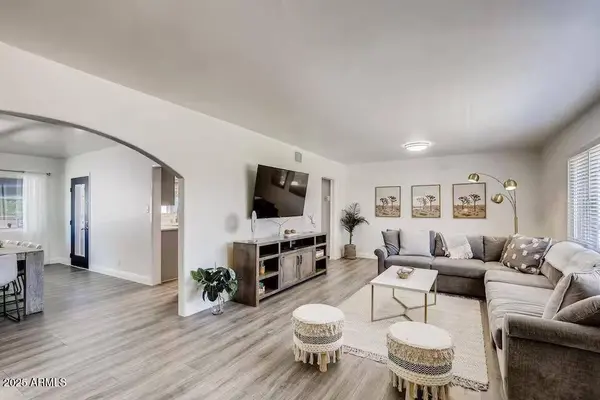 8115 E Edgemont Avenue, Scottsdale, AZ 85257