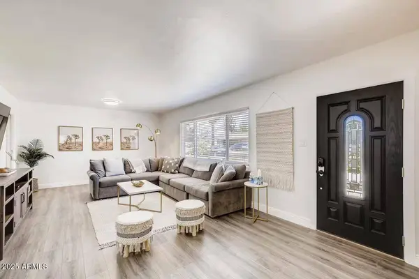 8115 E Edgemont Avenue, Scottsdale, AZ 85257