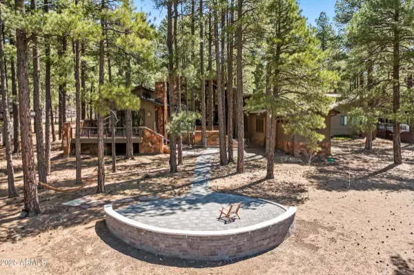 2096 WILLIAM PALMER --, Flagstaff, AZ 86005