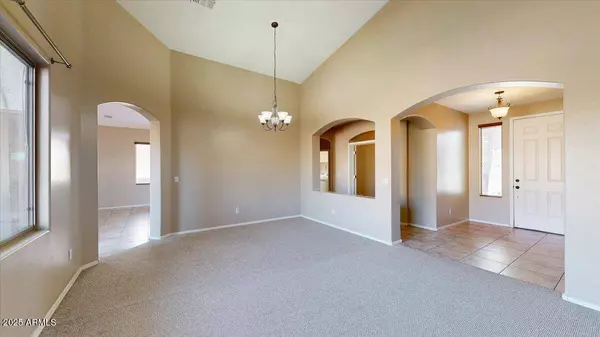 18016 W PORT ROYALE Lane, Surprise, AZ 85388