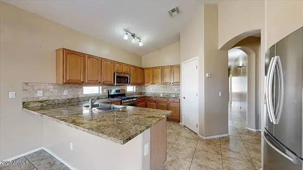 18016 W PORT ROYALE Lane, Surprise, AZ 85388