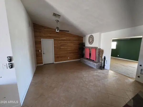 1814 N EDGEWATER Circle, Mesa, AZ 85207