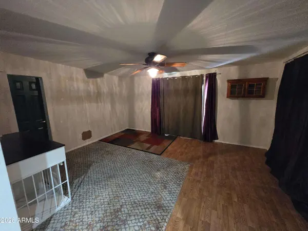 1814 N EDGEWATER Circle, Mesa, AZ 85207