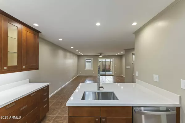 5524 N 10TH Street, Phoenix, AZ 85014