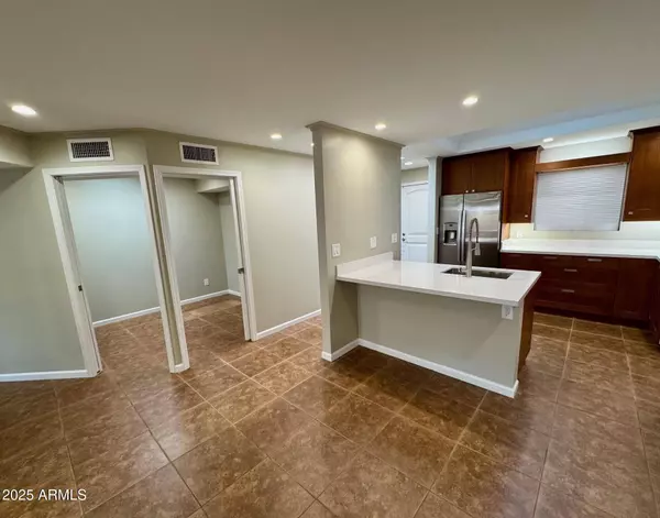 5524 N 10TH Street, Phoenix, AZ 85014