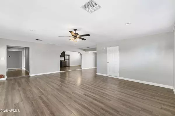 6714 N 26TH Drive, Phoenix, AZ 85017