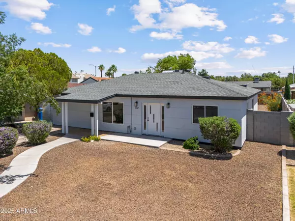 1367 E MITCHELL Drive, Phoenix, AZ 85014