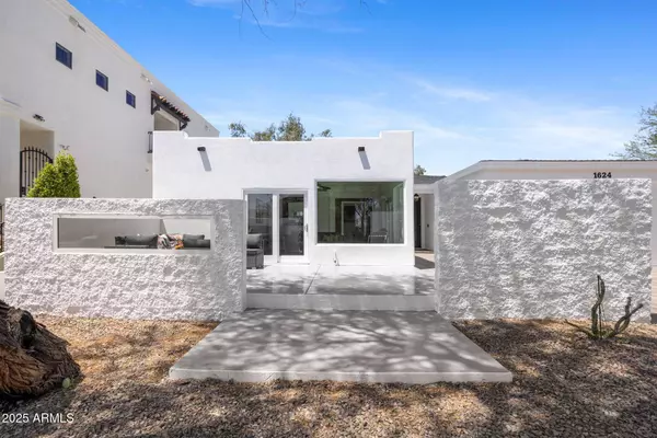 1624 E EL CAMINO Drive, Phoenix, AZ 85020