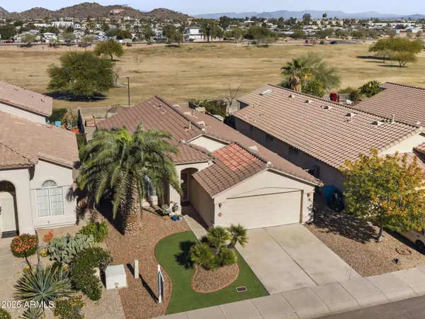 2040 E ANGELA Drive, Phoenix, AZ 85022